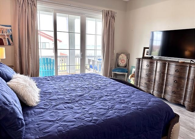 Primary king suite